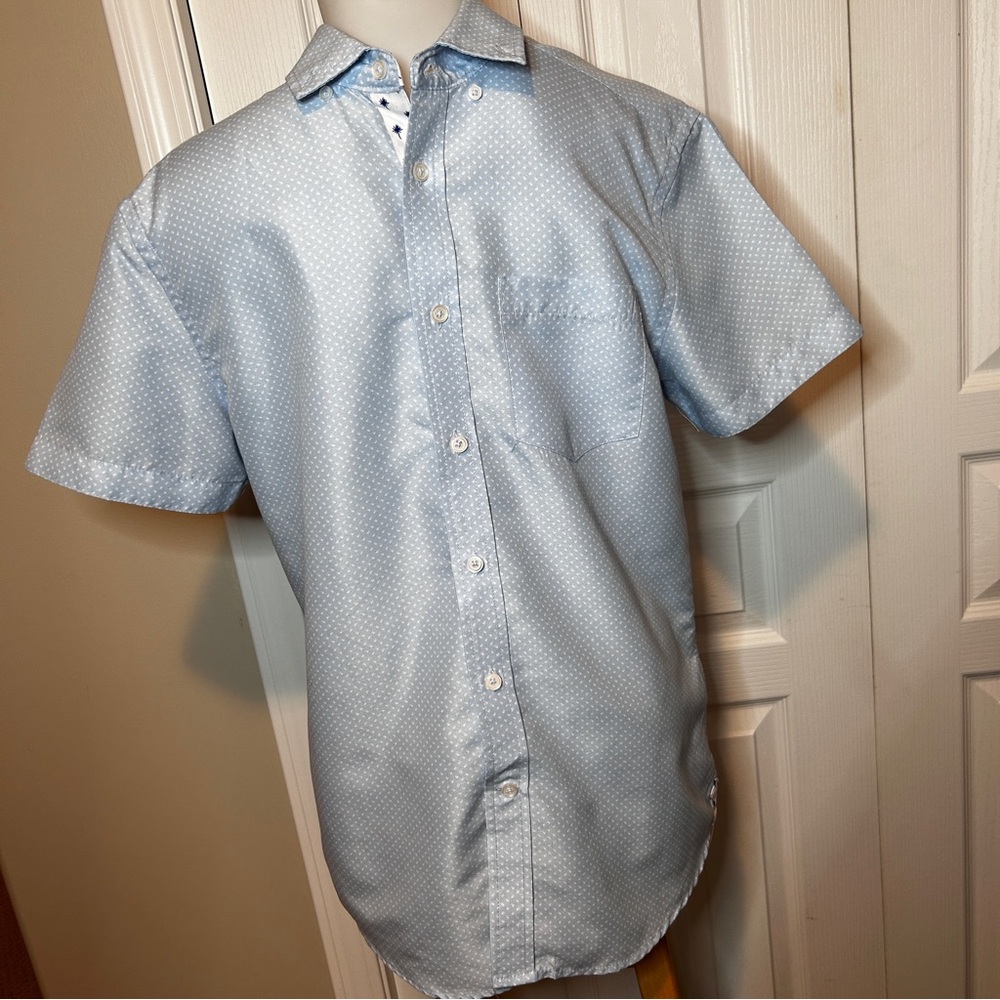 International Report Men’s Short Sleeve Shirt